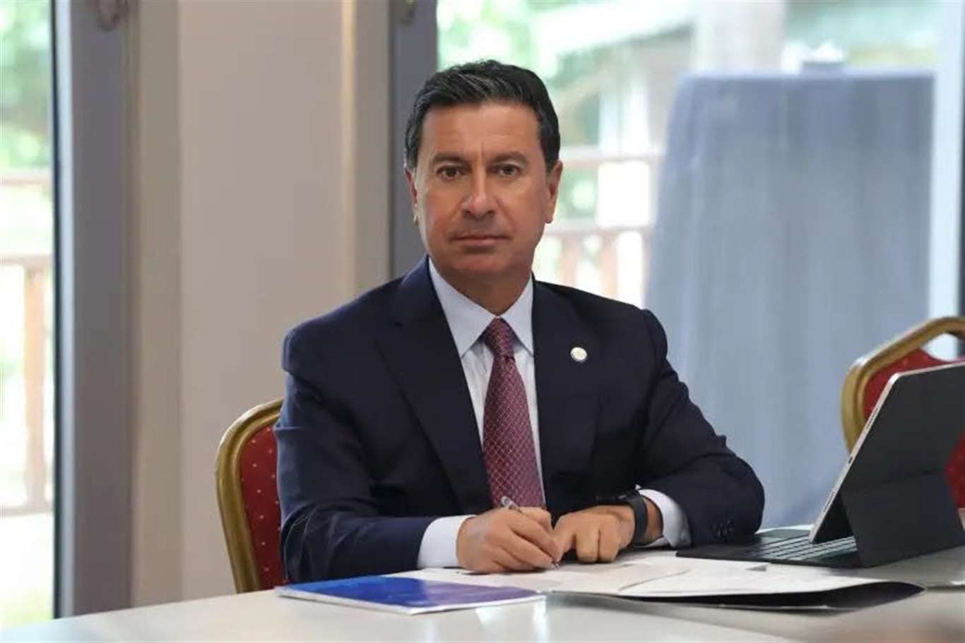       Aras CHP'de kaldı, 103. yılı kutladı haberi